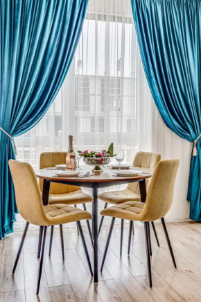 ARI - AFI Mall Luxurious Apartments with Free Parking